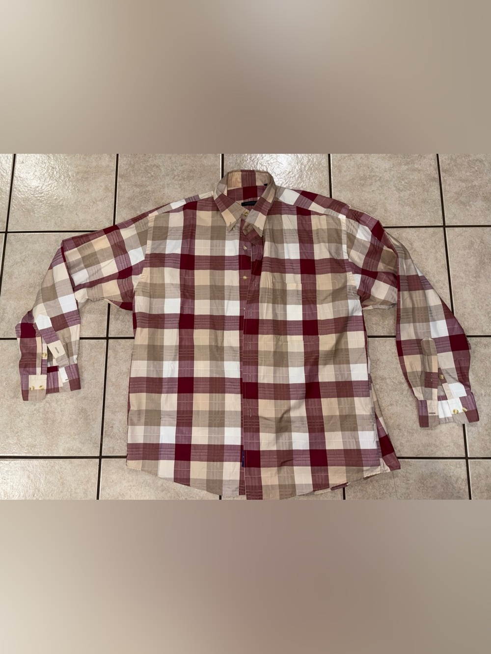 Burberry Red, Tan & White Plaid Short-Sleeve Button-Down Shirt XL